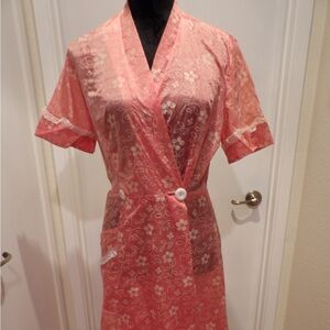 Vintage Floral Pink House Dress or Robe